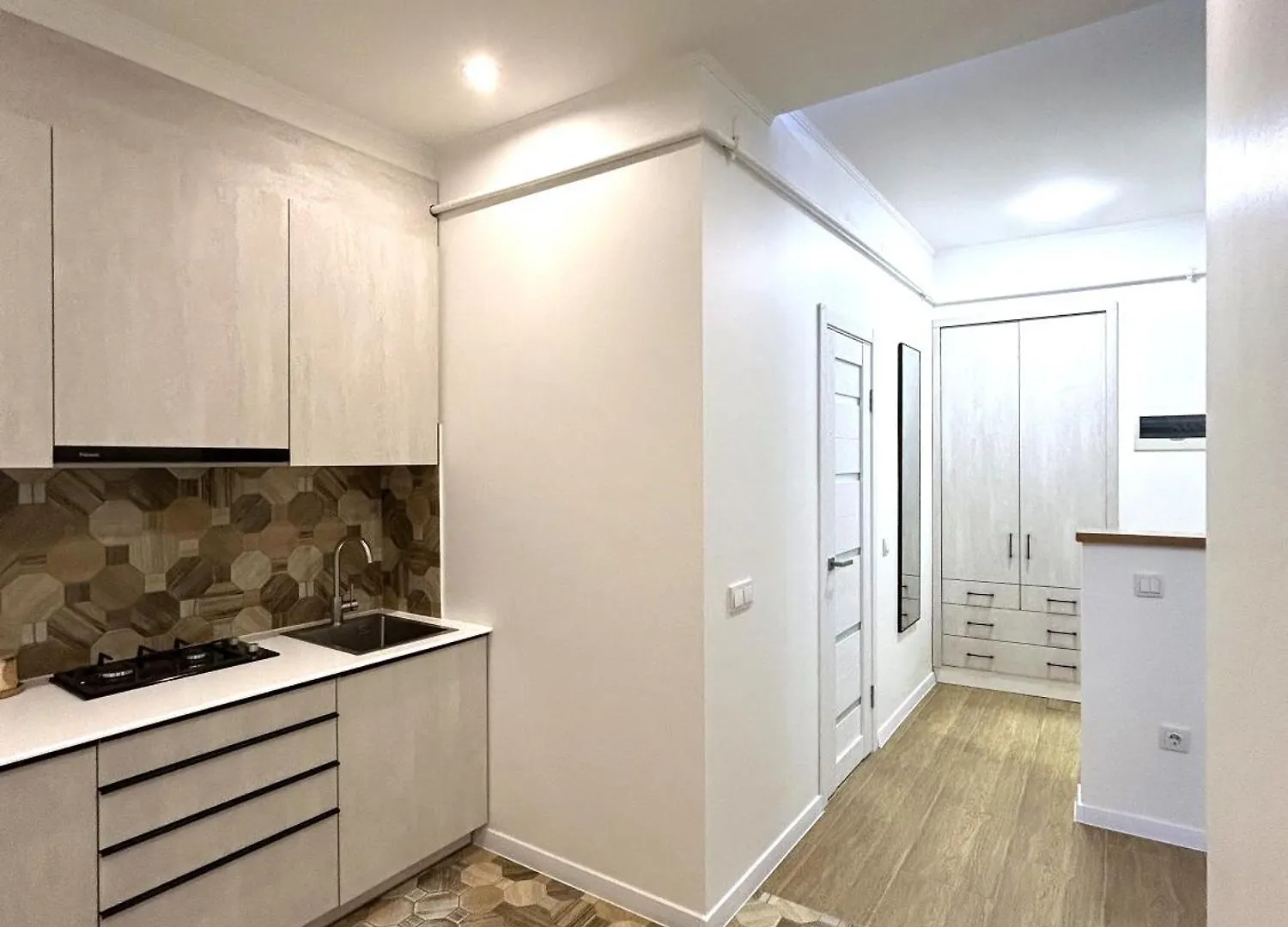 Modern Apartment, 100M To Opera Lviv