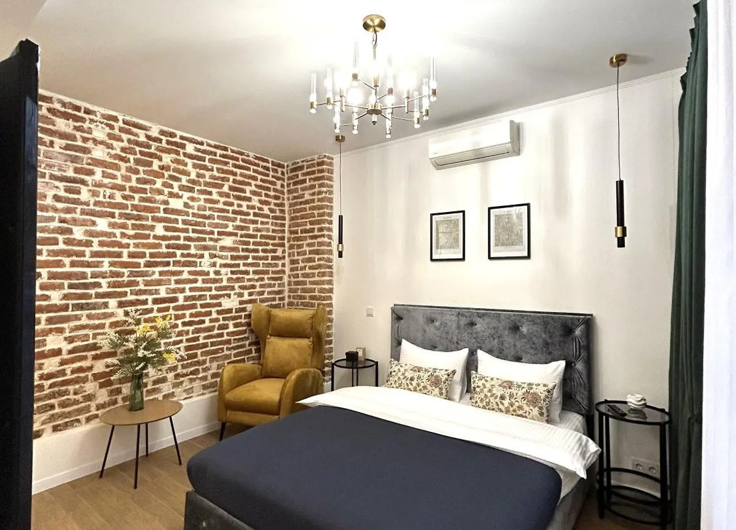 Modern Apartment, 100M To Opera Lviv