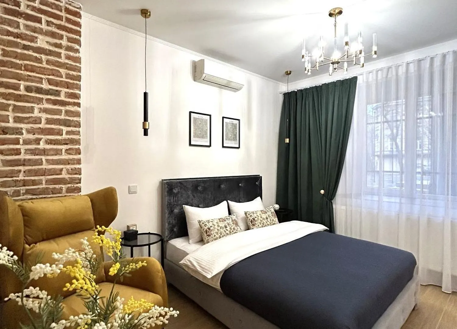 Modern Apartment, 100M To Opera Lviv 0*,